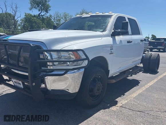 2018 Ram 3500 Tradesman z VIN 3C7WRTCL4JG346558, wystawiony jako Copart lot #54569225 z przebiegiem 255 163 mil mil oraz Czysty tytuł • Clean title. Historia ofert i sprzedaży dostępna na DreamBid. Obrazek 2.