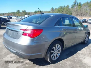 2012 Chrysler 200 Touring with VIN 1C3CCBBB4CN135282, listed as a IAAI auction lot 41947729 with 148,944 mi miles. Bid and sale history available at carsss.com. Image 4.