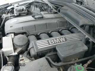 2009 BMW 5 Series 528i xDrive with VIN WBANV13559C152840, listed as a IAAI auction lot 43113147 with 222,135 mi miles and . Bid and sale history available at DreamBid. Image 14.