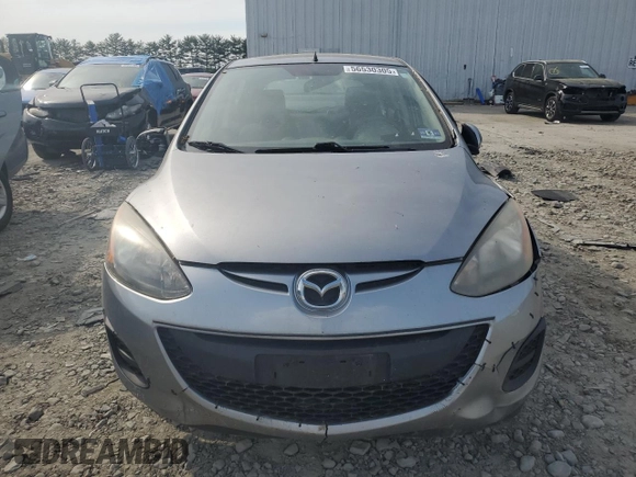2014 Mazda 2 Sport z VIN JM1DE1KZ5E0183858, wystawiony jako Copart lot #56530305 z przebiegiem 98 347 mil mil oraz Czysty tytuł • Clean title. Historia ofert i sprzedaży dostępna na DreamBid. Obrazek 5.