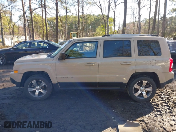 2017 Jeep Patriot High Altitude with VIN 1C4NJRFB6HD194389, listed as a IAAI auction lot 41764249 with 32,008 mi miles. Bid and sale history available at carsss.com. Image 14.