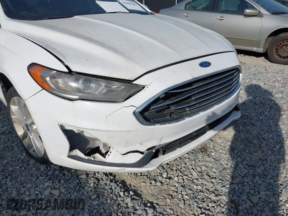 2019 Ford Fusion SE with VIN 3FA6P0LU6KR152166, listed as a IAAI auction lot 42086365 with 158,557 mi miles and . Bid and sale history available at DreamBid. Image 17.