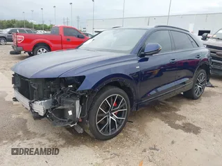 2019 Audi Q8 Prestige z VIN WA1FVAF13KD019245, wystawiony jako IAAI lot #42194524 z przebiegiem 74 703 mil mil oraz . Historia ofert i sprzedaży dostępna na DreamBid. Obrazek 2.