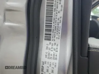 2015 Jeep Cherokee Latitude z VIN 1C4PJMCS5FW514819, wystawiony jako Copart lot #56662365 z przebiegiem 40 169 mil mil oraz Szkoda całkowita • Salvage title. Historia ofert i sprzedaży dostępna na DreamBid. Obrazek 12.