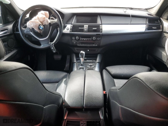 2012 BMW X6 50i with VIN 5UXFG8C53CL590367, listed as a Copart auction lot 86650664 with 0 mi miles and Salvage Title. Bid and sale history available at carsss.com. Image 8.