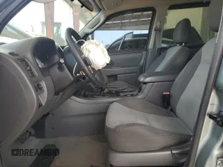 2005 Ford Escape XLS Value с VIN 1FMYU02Z35KC44073, выставлен на аукционе Copart как лот 58216525 с пробегом 135 959 миль миль и Списание • Salvage title. История ставок и продаж доступна на DreamBid. Изображение 7.