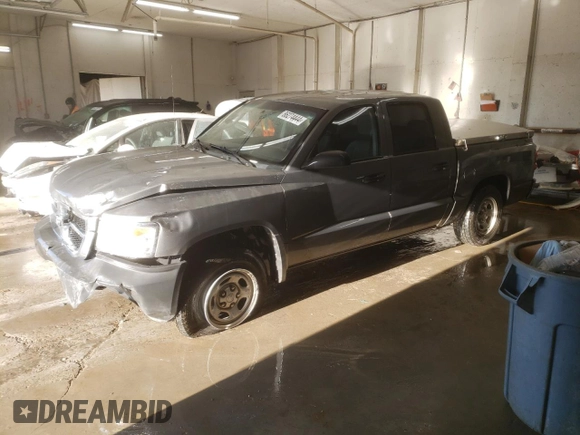 2008 Dodge Dakota ST with VIN 1D7HE28K28S518493, listed as a Copart auction lot 86274444 with 102,447 mi miles and Salvage Title. Bid and sale history available at DreamBid. Image 1.