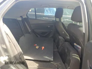 2020 Chevrolet Trax LS z VIN 3GNCJKSBXLL201326, wystawiony jako Copart lot #58873515 z przebiegiem Nie podano mil oraz Nie do naprawy • Non repairable. Historia ofert i sprzedaży dostępna na DreamBid. Obrazek 10.