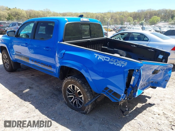 2020 Toyota Tacoma SR5 z VIN 3TMCZ5AN5LM337632, wystawiony jako IAAI lot #42203628 z przebiegiem 39 831 mil mil oraz . Historia ofert i sprzedaży dostępna na DreamBid. Obrazek 3.