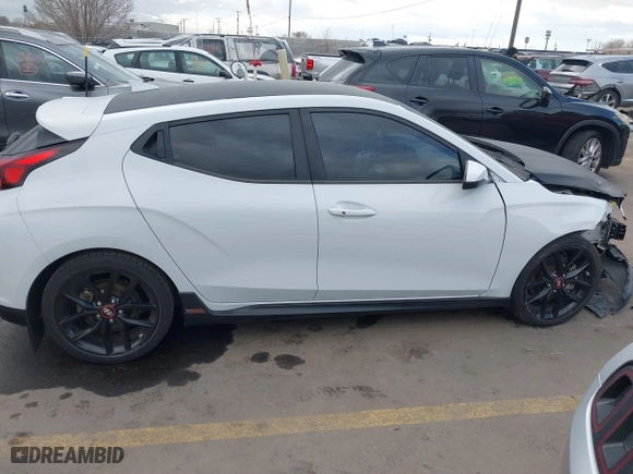 2019 Hyundai Veloster Turbo with VIN KMHTH6AB3KU020193, listed as a IAAI auction lot 41526722 with 54,697 mi miles. Bid and sale history available at carsss.com. Image 13.