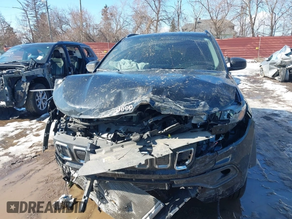 2022 Jeep Compass Latitude Lux with VIN 3C4NJDFBXNT236197, listed as a IAAI auction lot 41663973 with 25,530 mi miles and . Bid and sale history available at DreamBid. Image 12.