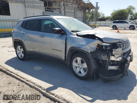 2022 Jeep Compass Latitude with VIN 3C4NJCBB8NT204932, listed as a Copart auction lot 52032755 with 25,330 mi miles and Salvage title. Bid and sale history available at DreamBid. Image 4.