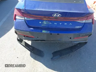 2024 Hyundai Elantra Limited z VIN KMHLP4DG1RU707164, wystawiony jako IAAI lot #41694469 z przebiegiem 11 298 mil mil oraz . Historia ofert i sprzedaży dostępna na DreamBid. Obrazek 18.