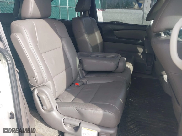 2015 Honda Odyssey Touring Elite with VIN 5FNRL5H9XFB121921, listed as a IAAI auction lot 41858551 with 61,506 mi miles. Bid and sale history available at carsss.com. Image 8.