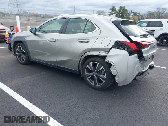 2020 Lexus UX with VIN JTHP3JBH5L2024624, listed as a IAAI auction lot 41826234 with 82,043 mi miles. Bid and sale history available at carsss.com. Image 3.