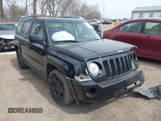 2010 Jeep Patriot Sport with VIN 1J4NF2GB6AD611629, listed as a IAAI auction lot 41864243 with 132,868 mi miles. Bid and sale history available at carsss.com. Image 1.