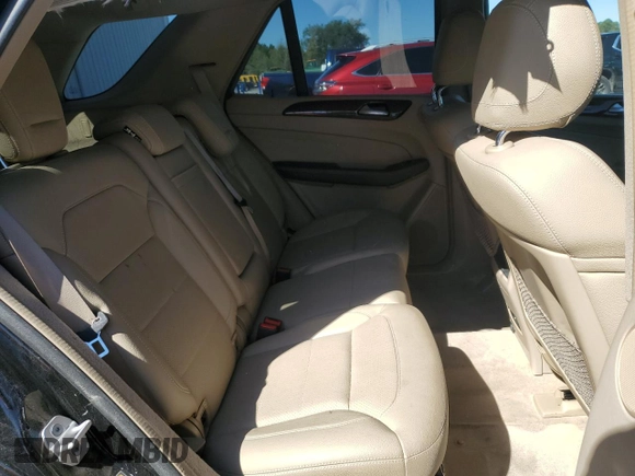 2014 Mercedes-Benz M 350 z VIN 4JGDA5JB6EA333909, wystawiony jako Copart lot #48485595 z przebiegiem Nie podano mil oraz Szkoda całkowita • Salvage title. Historia ofert i sprzedaży dostępna na DreamBid. Obrazek 11.