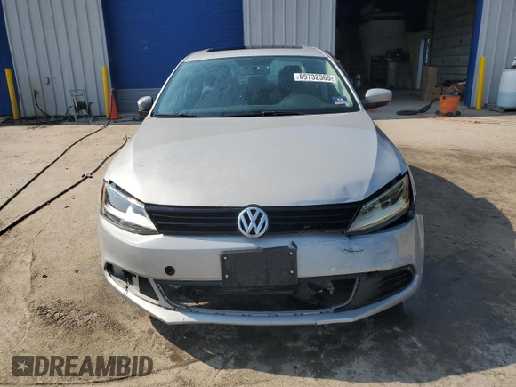 2012 Volkswagen Jetta SE with VIN 3VWDP7AJ3CM470485, listed as a Copart auction lot 59732365 with 183,882 mi miles and Salvage title. Bid and sale history available at DreamBid. Image 5.