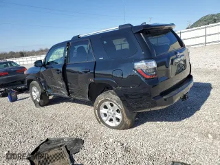 2022 Toyota 4Runner SR5 Premium with VIN JTENU5JR1N6040303, listed as a Copart auction lot 44389705 with 34,263 mi miles and Salvage Title. Bid and sale history available at carsss.com. Image 2.