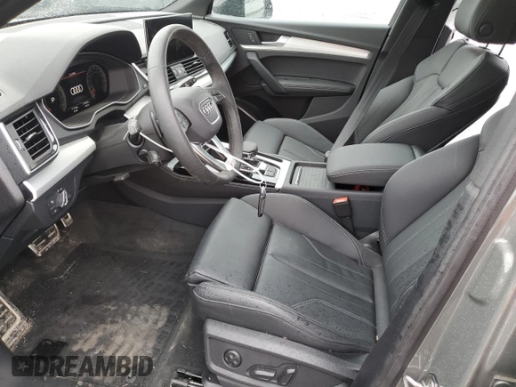 2024 Audi Q5 S line Premium Plus z VIN WA1EAAFY3R2049615, wystawiony jako Copart lot #55653445 z przebiegiem 11 716 mil mil oraz Szkoda całkowita • Salvage title. Historia ofert i sprzedaży dostępna na DreamBid. Obrazek 7.