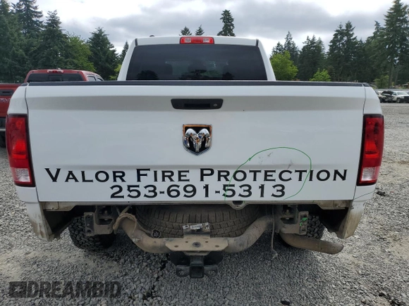 2017 Ram 1500 Tradesman z VIN 1C6RR7FG1HS837373, wystawiony jako Copart lot #59817945 z przebiegiem 90 298 mil mil oraz Szkoda całkowita • Salvage title. Historia ofert i sprzedaży dostępna na DreamBid. Obrazek 6.