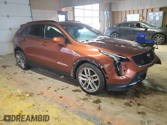 2019 Cadillac XT4 FWD Sport z VIN 1GYFZER43KF176425, wystawiony jako Copart lot #45782685 z przebiegiem 94 986 mil mil oraz Szkoda całkowita • Salvage title. Historia ofert i sprzedaży dostępna na DreamBid. Obrazek 4.