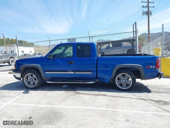 2003 Chevrolet Silverado 1500 LT with VIN 1GCEK19T83E128013, listed as a IAAI auction lot 41765827 with 195,646 mi miles. Bid and sale history available at carsss.com. Image 14.