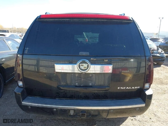 2008 Cadillac Escalade with VIN 1GYFK63818R232391, listed as a IAAI auction lot 40861433 with 212,745 mi miles. Bid and sale history available at carsss.com. Image 16.