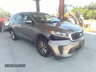 2019 Kia Sorento LX V6 with VIN 5XYPG4A52KG440780, listed as a IAAI auction lot 41673576 with 125,740 mi miles. Bid and sale history available at carsss.com. Image 1.