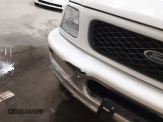 1998 Ford F-150 с VIN 1FTRX18L1WKB99239, выставлен на аукционе IAAI как лот 41987823 с пробегом 217 930 миль миль и . История ставок и продаж доступна на DreamBid. Изображение 19.
