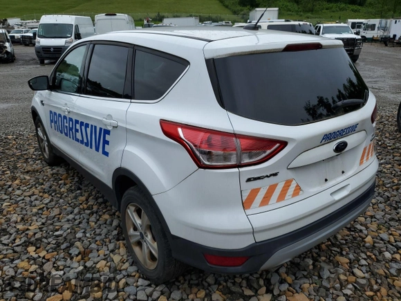 2014 Ford Escape SE z VIN 1FMCU9GX8EUC02895, wystawiony jako IAAI lot #42511705 z przebiegiem 104 900 mil mil oraz . Historia ofert i sprzedaży dostępna na DreamBid. Obrazek 23.