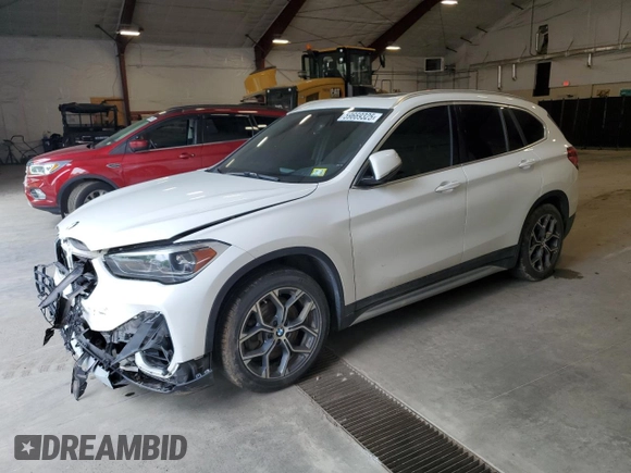 2020 BMW X1 xDrive28i z VIN WBXJG9C00L5P42487, wystawiony jako Copart lot #59669325 z przebiegiem 88 402 mil mil oraz Szkoda całkowita • Salvage title. Historia ofert i sprzedaży dostępna na DreamBid. Obrazek 1.