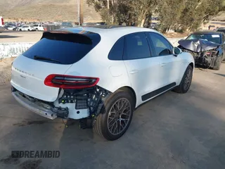 2018 Porsche Macan with VIN WP1AA2A53JLB21577, listed as a IAAI auction lot 41655044 with 51,923 mi miles. Bid and sale history available at carsss.com. Image 4.