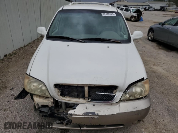 2005 Kia Sedona LX with VIN KNDUP132856716570, listed as a Copart auction lot 45848965 with 137,589 mi miles and Salvage Title. Bid and sale history available at carsss.com. Image 5.