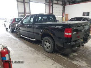 2008 Ford F-150 STX с VIN 1FTRX14W58FB82133, выставлен на аукционе IAAI как лот 41728476 с пробегом 240 697 миль миль и . История ставок и продаж доступна на DreamBid. Изображение 3.