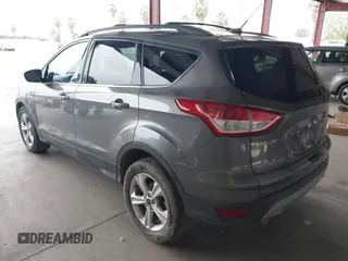 2014 Ford Escape SE with VIN 1FMCU0GXXEUC46554, listed as a IAAI auction lot 42057795 with 92,147 mi miles. Bid and sale history available at carsss.com. Image 3.