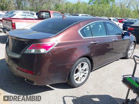 2009 Acura TL Tech with VIN 19UUA86549A016873, listed as a IAAI auction lot 42044931 with 224,627 mi miles. Bid and sale history available at carsss.com. Image 4.