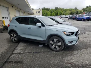 2019 Volvo XC40 Momentum with VIN YV4162XZ8K2019466, listed as a Copart auction lot 58828695 with 81,211 mi miles and Clean title. Bid and sale history available at DreamBid. Image 4.