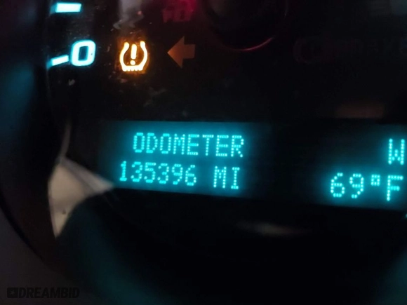 2012 Chevrolet Silverado 1500 LT with VIN 1GCRKSE70CZ132582, listed as a IAAI auction lot 40562795 with 135,396 mi miles. Bid and sale history available at carsss.com. Image 15.