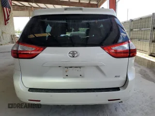 2018 Toyota Sienna XLE Auto Access Seat with VIN 5TDYZ3DC1JS934925, listed as a Copart auction lot 60167375 with 103,859 mi miles and Salvage title. Bid and sale history available at DreamBid. Image 6.