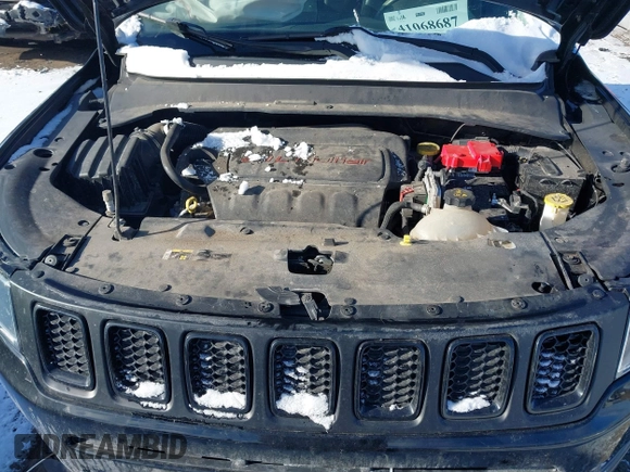 2019 Jeep Compass Latitude with VIN 3C4NJDBB9KT794074, listed as a IAAI auction lot 41068687 with 106,947 mi miles and . Bid and sale history available at DreamBid. Image 10.