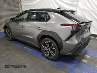 2023 Toyota bZ4X XLE z VIN JTMABABA6PA000521, wystawiony jako Copart lot #54228805 z przebiegiem 25 113 mil mil oraz Czysty tytuł • Clean title. Historia ofert i sprzedaży dostępna na DreamBid. Obrazek 2.