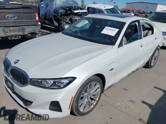 2023 BMW 3 Series 330e xDrive with VIN 3MW39FS0XP8D03304, listed as a IAAI auction lot 41358861 with 33,899 mi miles. Bid and sale history available at carsss.com. Image 21.