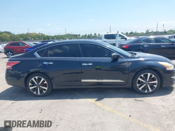 2014 Nissan Altima SV with VIN 1N4AL3AP3EC174276, listed as a IAAI auction lot 42070847 with 128,355 mi miles and . Bid and sale history available at carsss.com. Image 13.