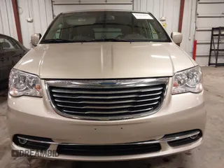 2012 Chrysler Town & Country Touring with VIN 2C4RC1BG3CR363854, listed as a IAAI auction lot 41733016 with 76,869 mi miles. Bid and sale history available at carsss.com. Image 12.