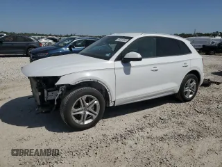 2018 Audi Q5 Premium with VIN WA1ANAFY1J2094348, listed as a Copart auction lot 49207235 with 45,087 mi miles and Salvage Title. Bid and sale history available at carsss.com. Image 1.
