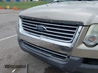 2006 Ford Explorer XLT z VIN 1FMEU73E56UB74573, wystawiony jako IAAI lot #42383380 z przebiegiem 224 359 mil mil oraz . Historia ofert i sprzedaży dostępna na DreamBid. Obrazek 6.