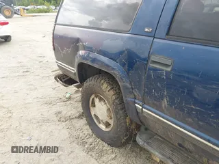 1999 GMC Suburban with VIN 3GKFK16R2XG501319, listed as a IAAI auction lot 42491117 with 231,561 mi miles and . Bid and sale history available at DreamBid. Image 12.