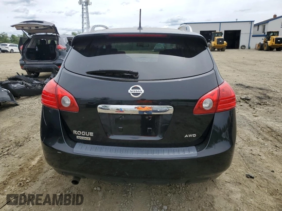 2015 Nissan Rogue S z VIN JN8AS5MV5FW768049, wystawiony jako Copart lot #58353925 z przebiegiem 95 332 mil mil oraz Szkoda całkowita • Salvage title. Historia ofert i sprzedaży dostępna na DreamBid. Obrazek 6.