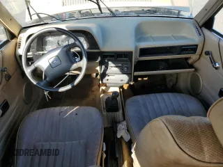 1986 Ford Escort z VIN 1FABP3495GW365298, wystawiony jako Copart lot #72817134 z przebiegiem 65 177 mil mil oraz Tytuł czysty. Historia ofert i sprzedaży dostępna na DreamBid. Obrazek 8.